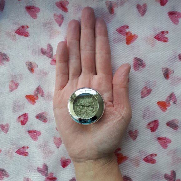 MAC Cosmetics: Shiny Pretty Shadow in Make A Wish - Picture 12 of 16